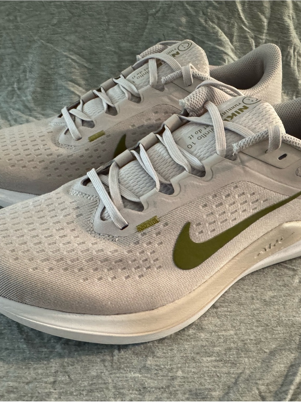 Nike Light Beige Running Shoes with Olive Swoosh